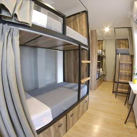 Hostel Nomad Тбілісі Екстер'єр фото