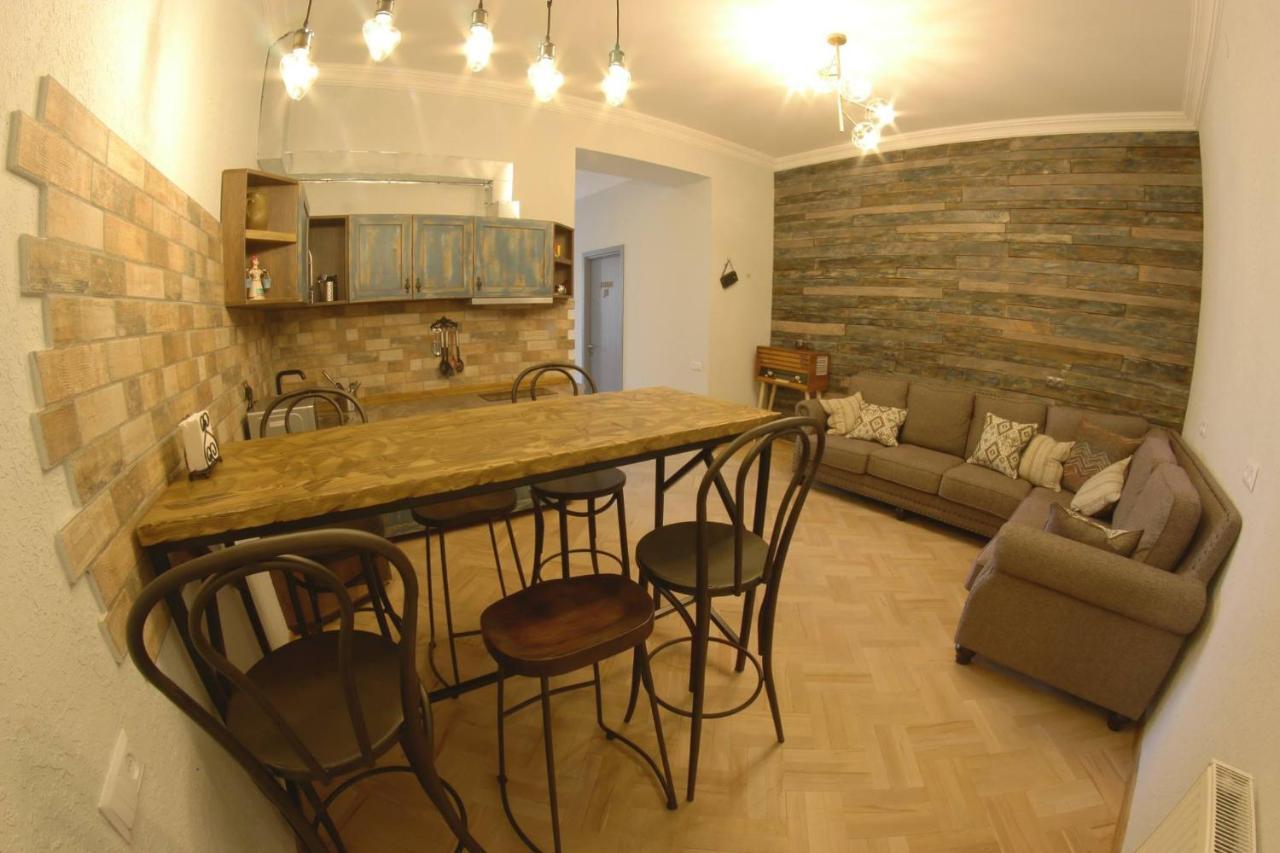 Hostel Nomad Тбілісі Екстер'єр фото