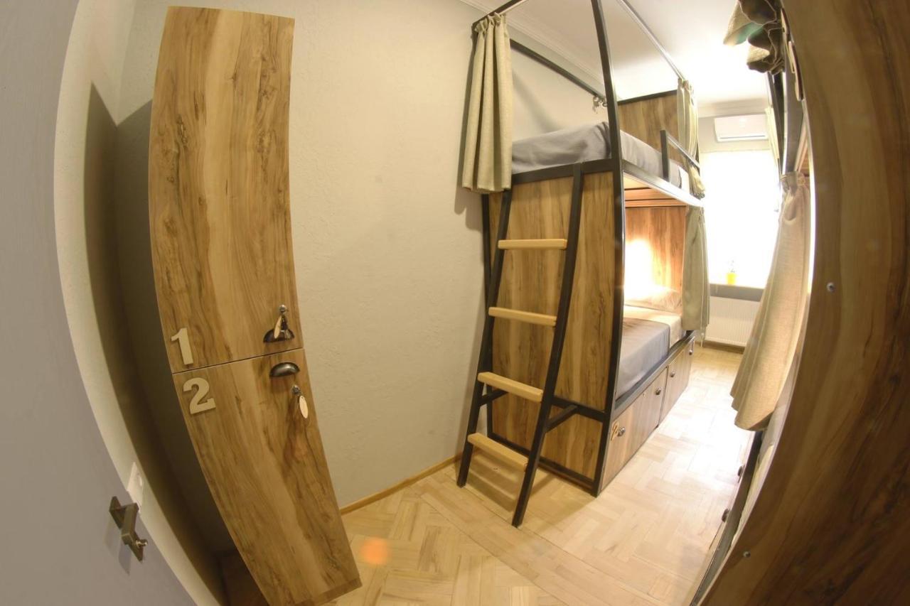 Hostel Nomad Тбілісі Екстер'єр фото