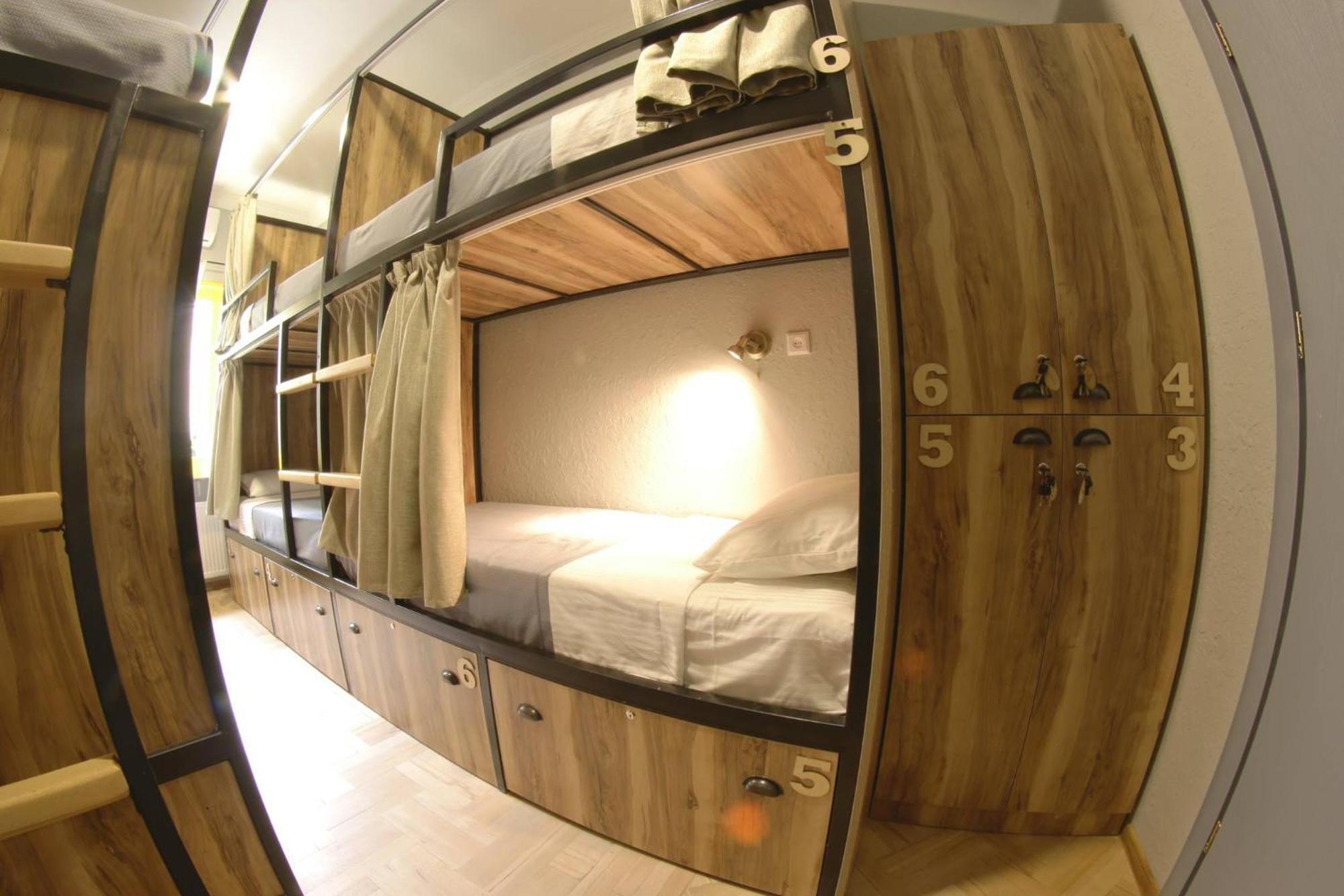 Hostel Nomad Тбілісі Екстер'єр фото