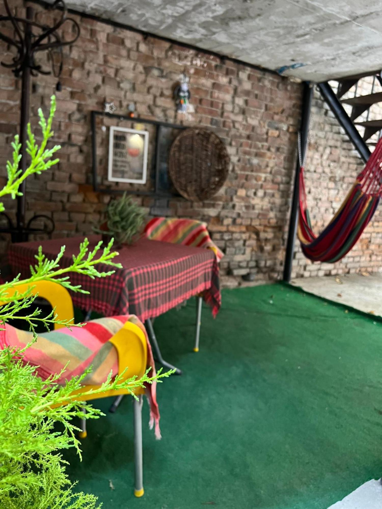 Hostel Nomad Тбілісі Екстер'єр фото