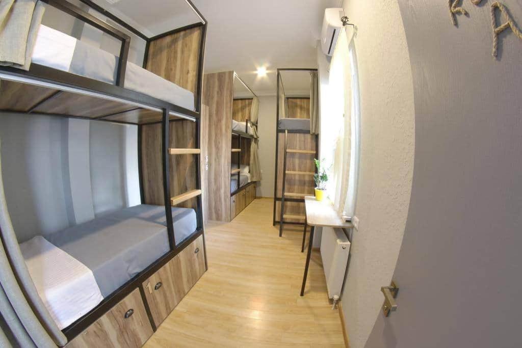 Hostel Nomad Тбілісі Екстер'єр фото
